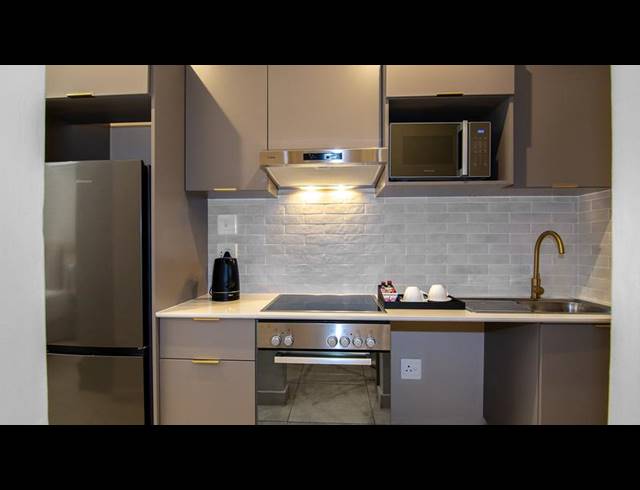 1 BEDROOM APARTMENT FOR SALE IN SANDOWN